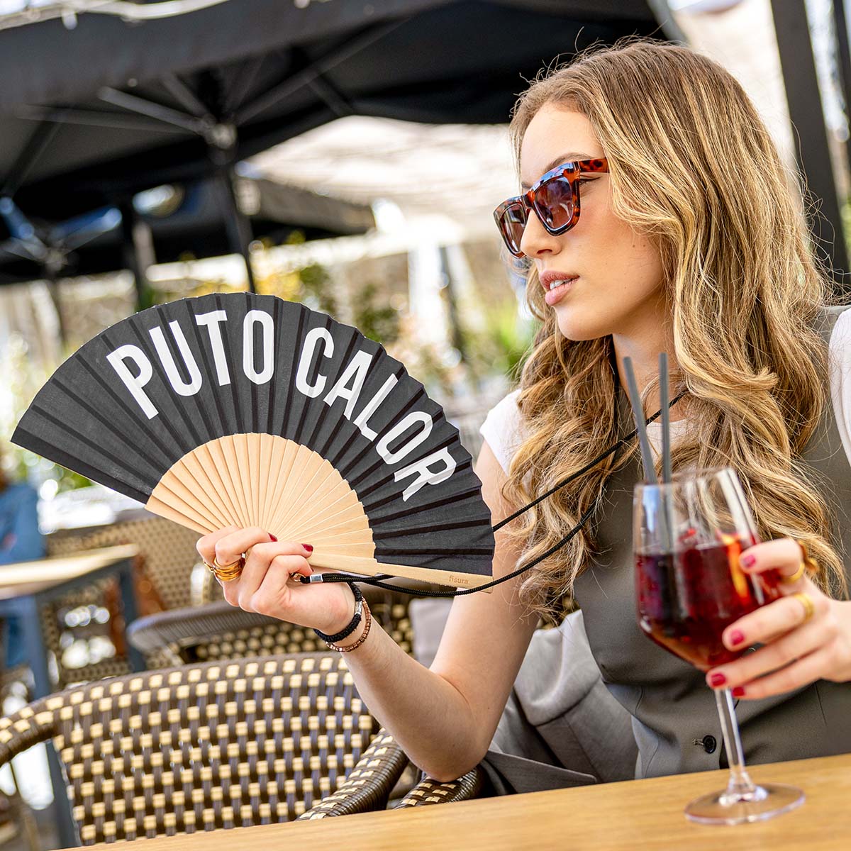Abanico “Puto calor” negro Les Trouvailles de Tolède