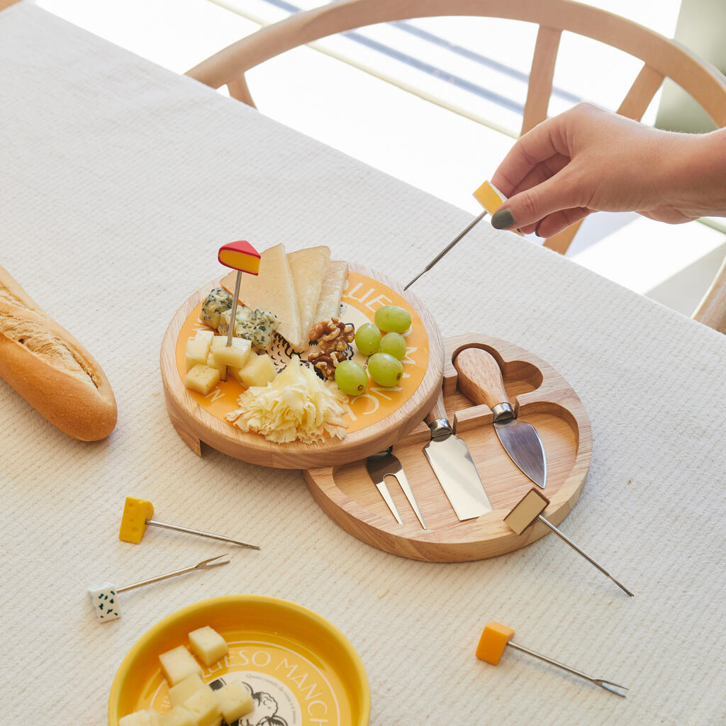 Tabla para Queso Manchego con cuchillos integrados Les Trouvailles de Tolède