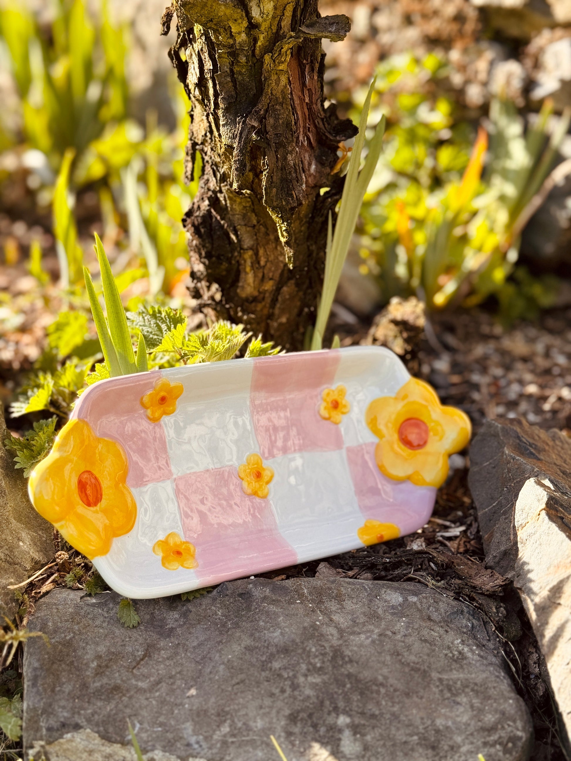 Fuente alargada damero rosa Les Trouvailles de Tolède