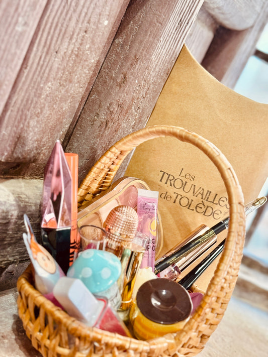 Caja misteriosa belleza 10 productos – Maquillaje & cuidado sorpresa Les Trouvailles de Tolède