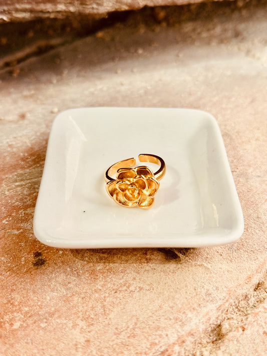 Anillo Rosa – Acero inoxidable dorado Les Trouvailles de Tolède