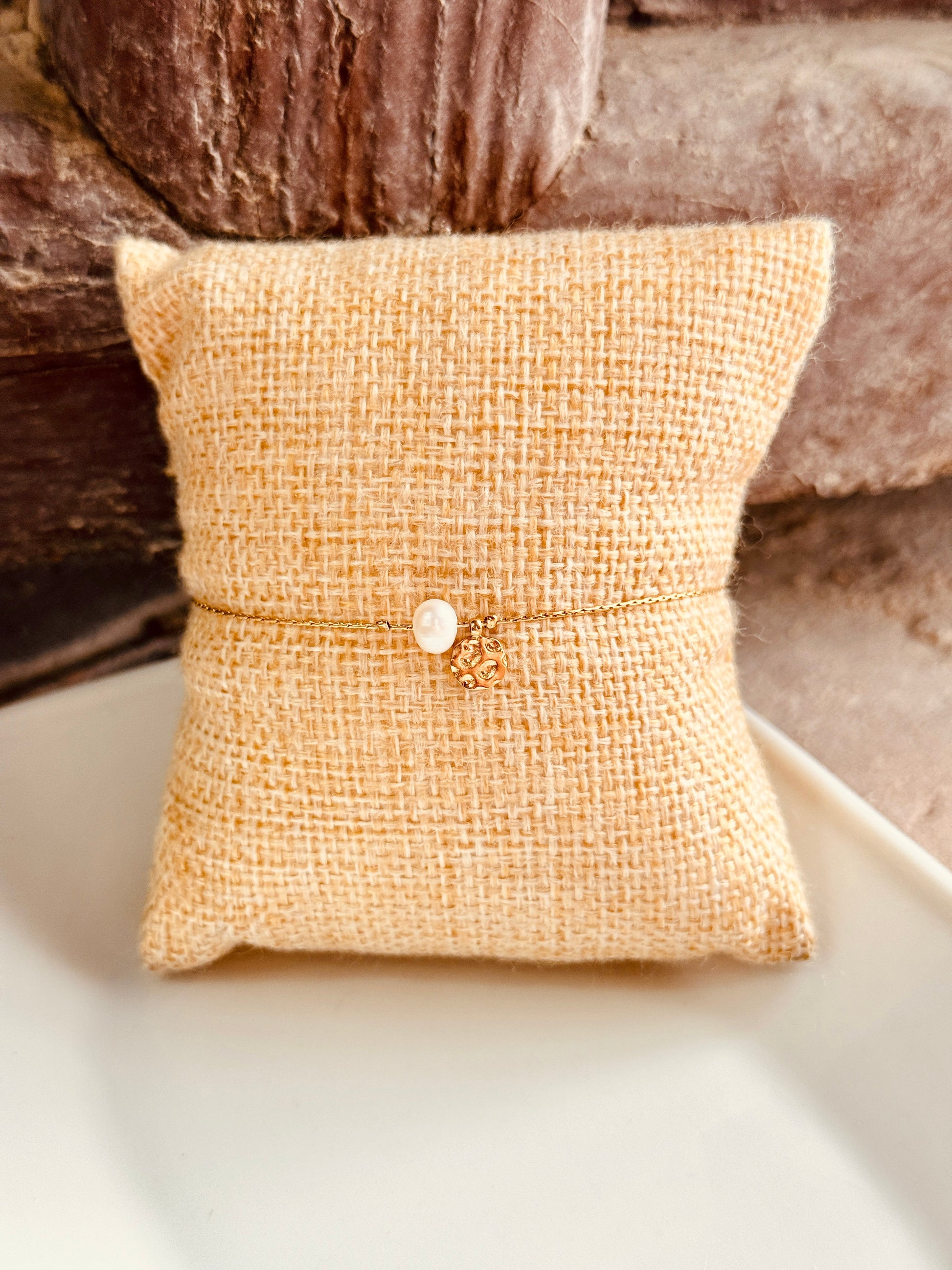 Pulsera Perla dorada – Acero inoxidable Les Trouvailles de Tolède