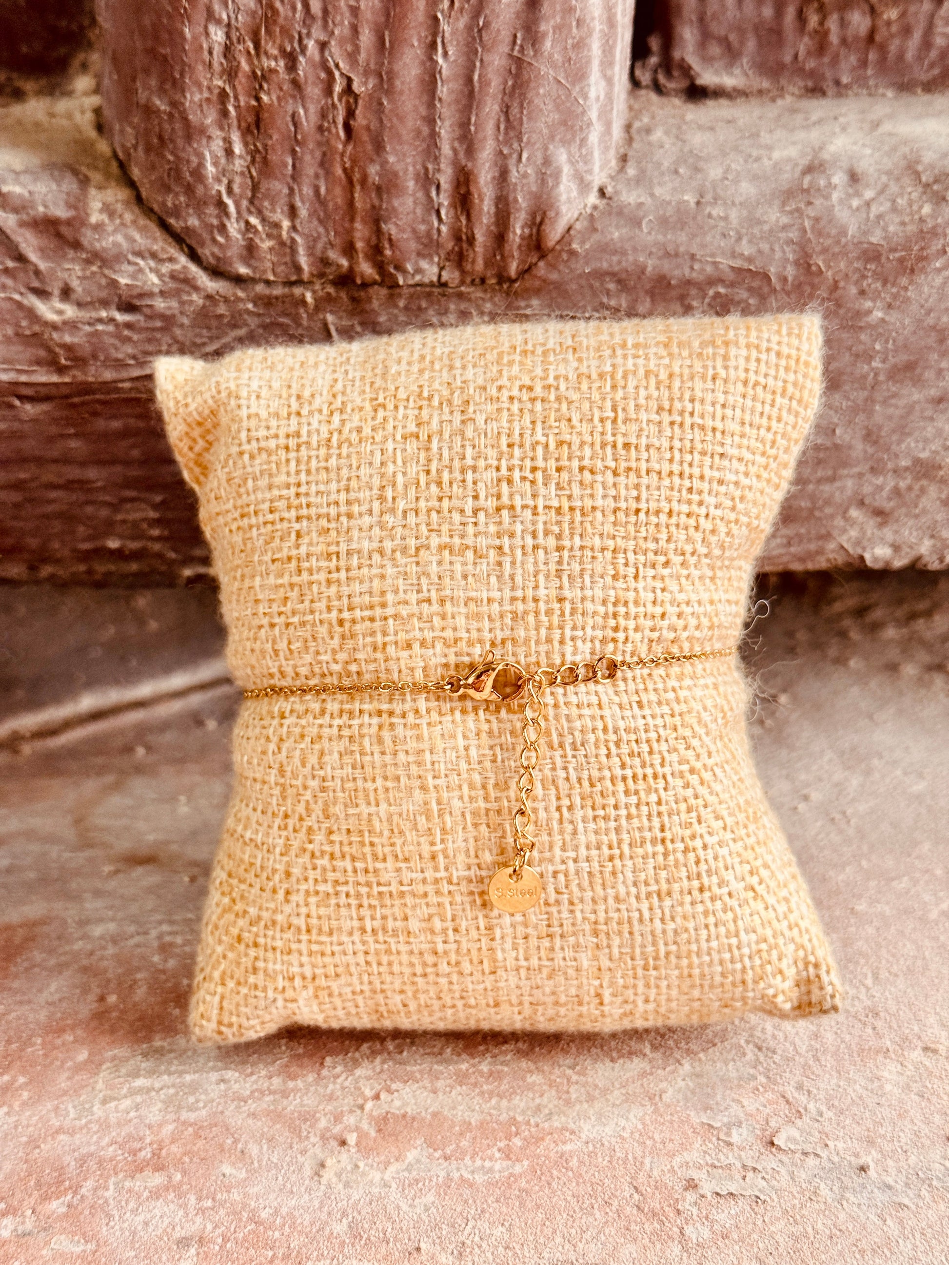 Pulsera Gota de agua martillada – Acero inoxidable dorado Les Trouvailles de Tolède