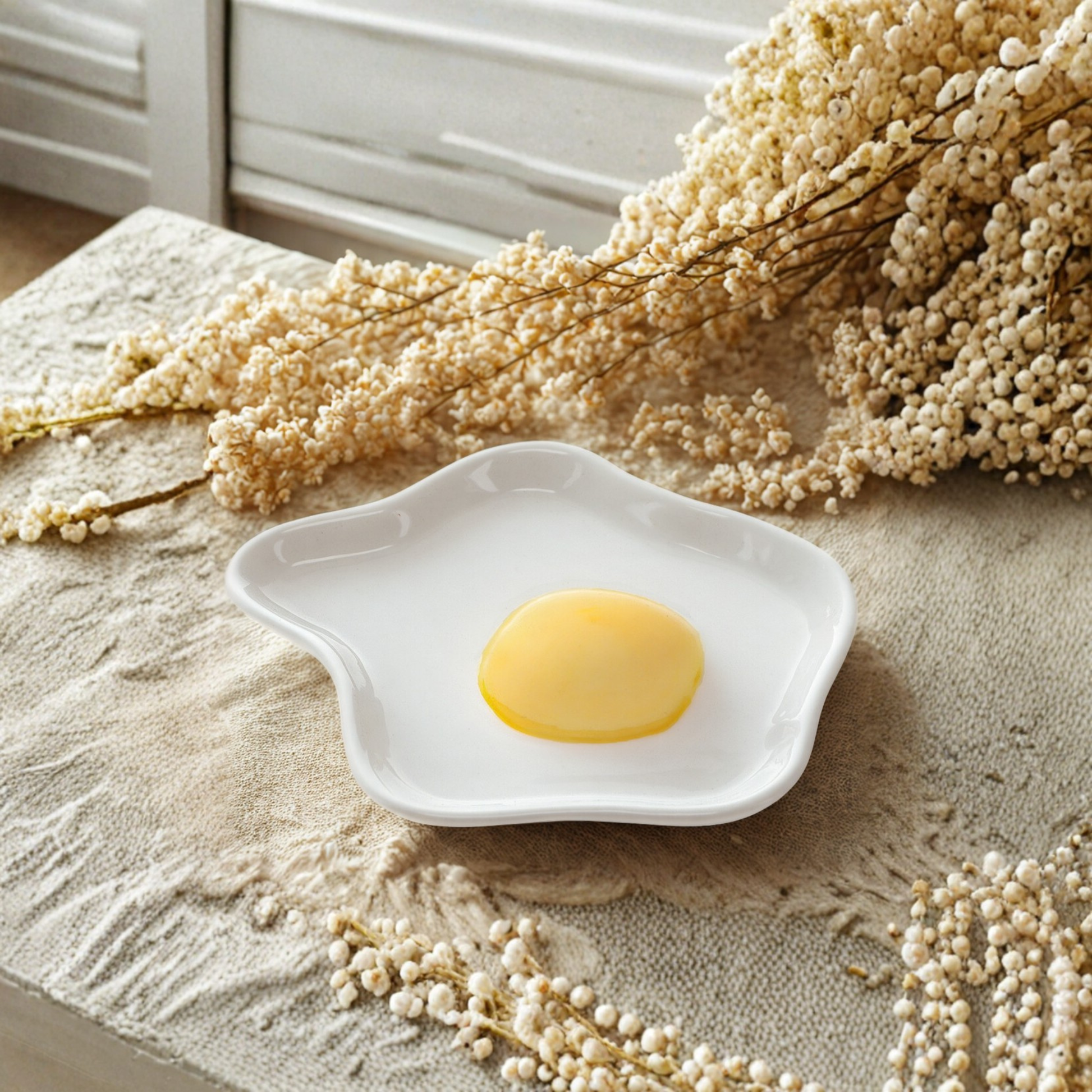 Vacía-bolsillos de cerámica – Huevo frito Les Trouvailles de Tolède